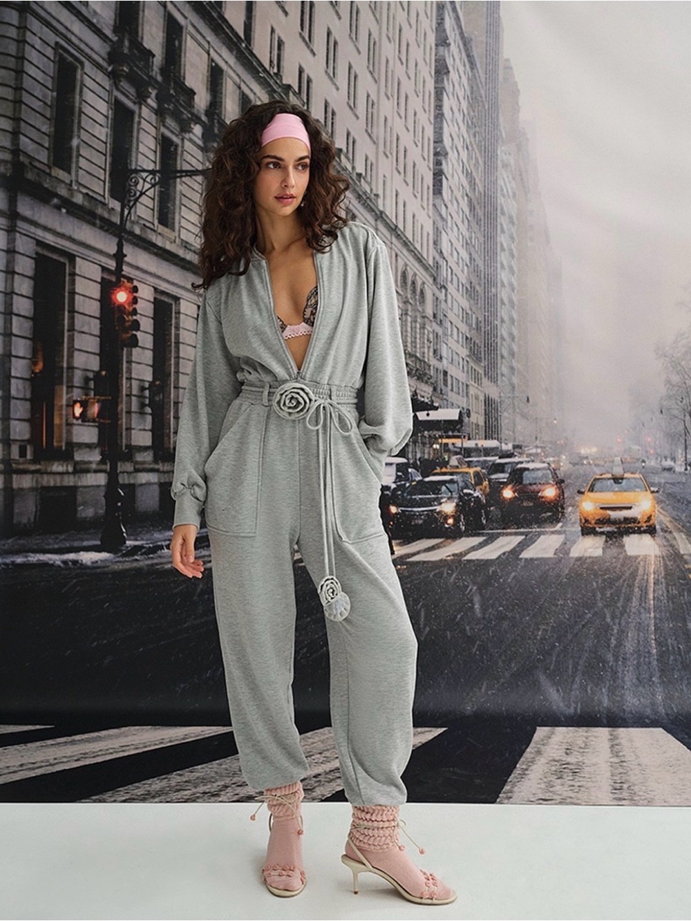 For Love & Lemons Yuna Jumpsuit
Lounge
Rosette
Zip Up
Athleisure
Comfy
$249
XS